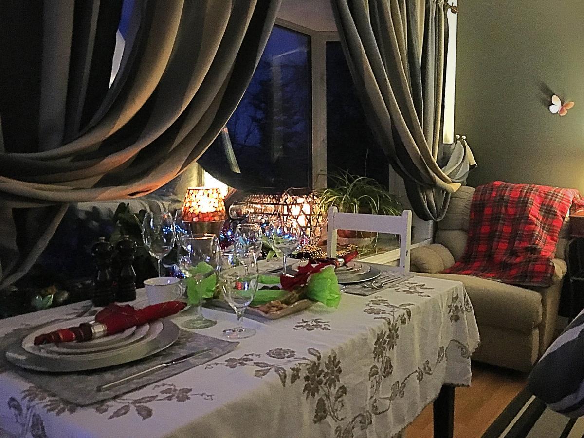 Bed and Breakfast Mabuhay Lakeside Manor Yellowknife Exterior foto