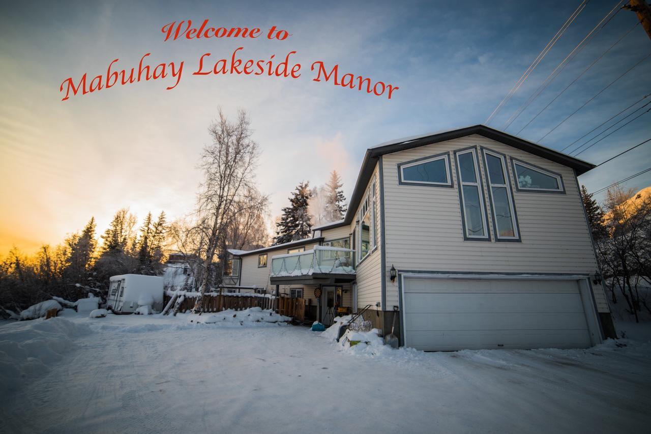 Bed and Breakfast Mabuhay Lakeside Manor Yellowknife Exterior foto