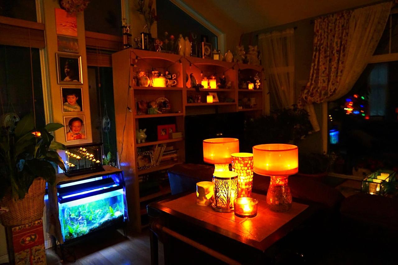 Bed and Breakfast Mabuhay Lakeside Manor Yellowknife Exterior foto