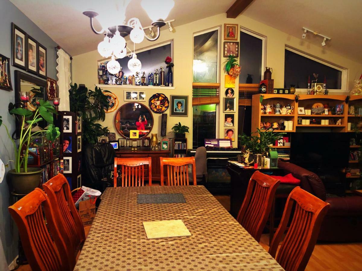 Bed and Breakfast Mabuhay Lakeside Manor Yellowknife Exterior foto